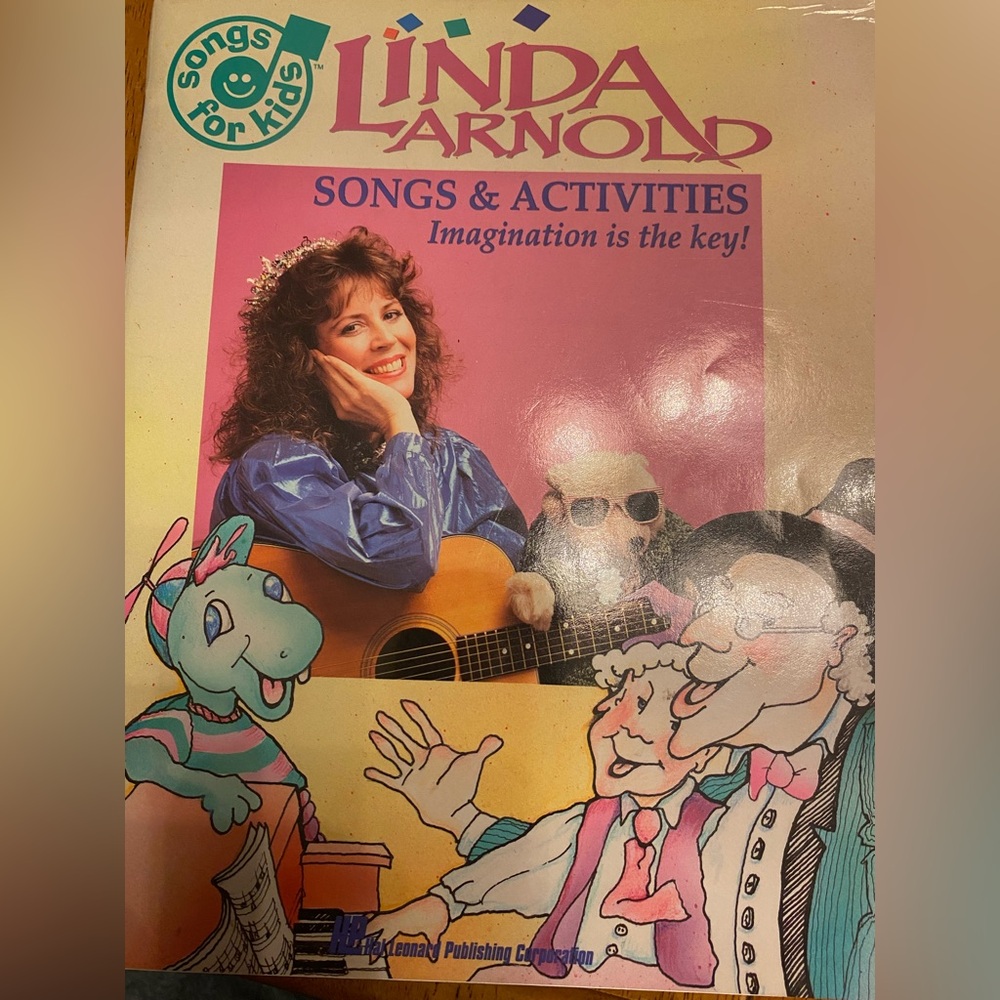 Arnold Songs & Activities Book